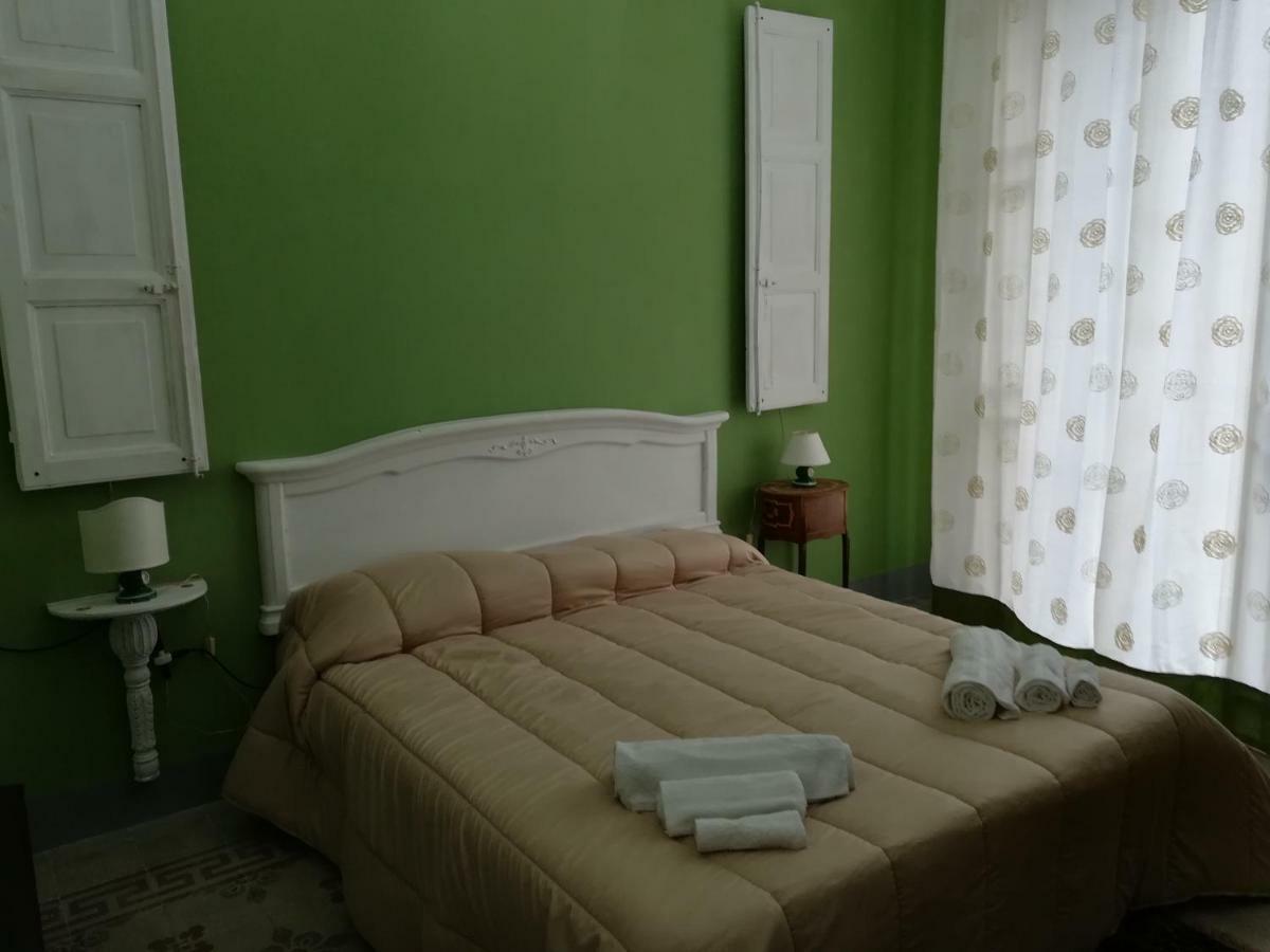 Casa In Palazzo Graffeo Erika Apartment Palermo Bagian luar foto